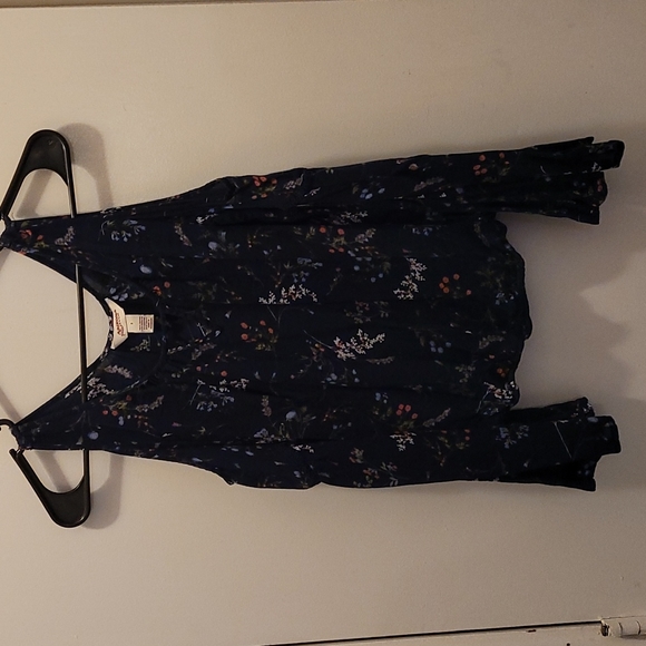 🌟🥂Shoulder cutouts Long chiffon sleeves floral shirt - Picture 8 of 12